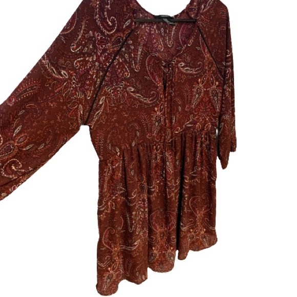 🔥2/$10🔥 F21 Burgundy Paisley 3/4 Length Sleeve Mini Dress - Picture 2 of 7